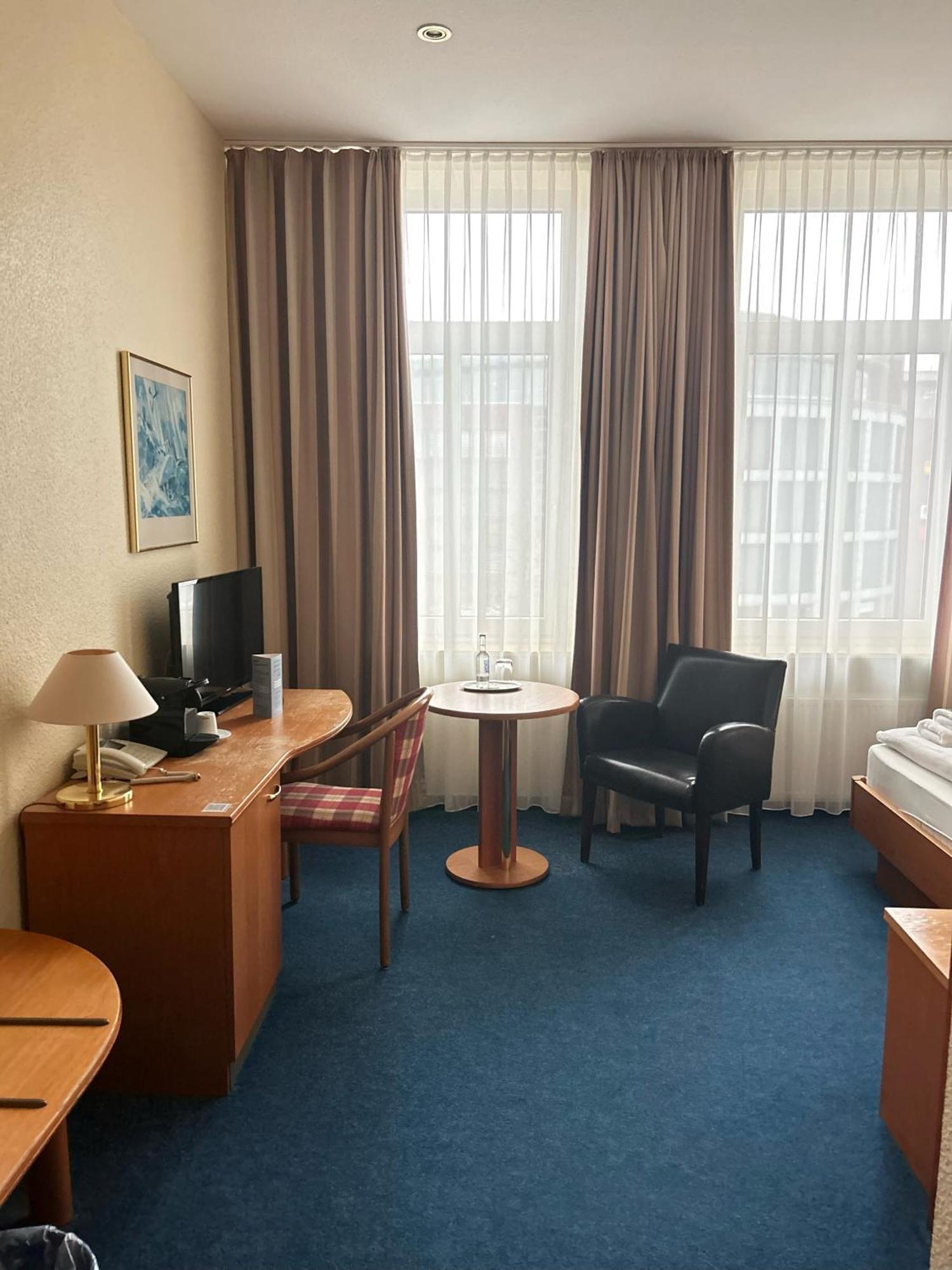Sure Hotel By Best Western Wilhelmshaven City Exterior photo