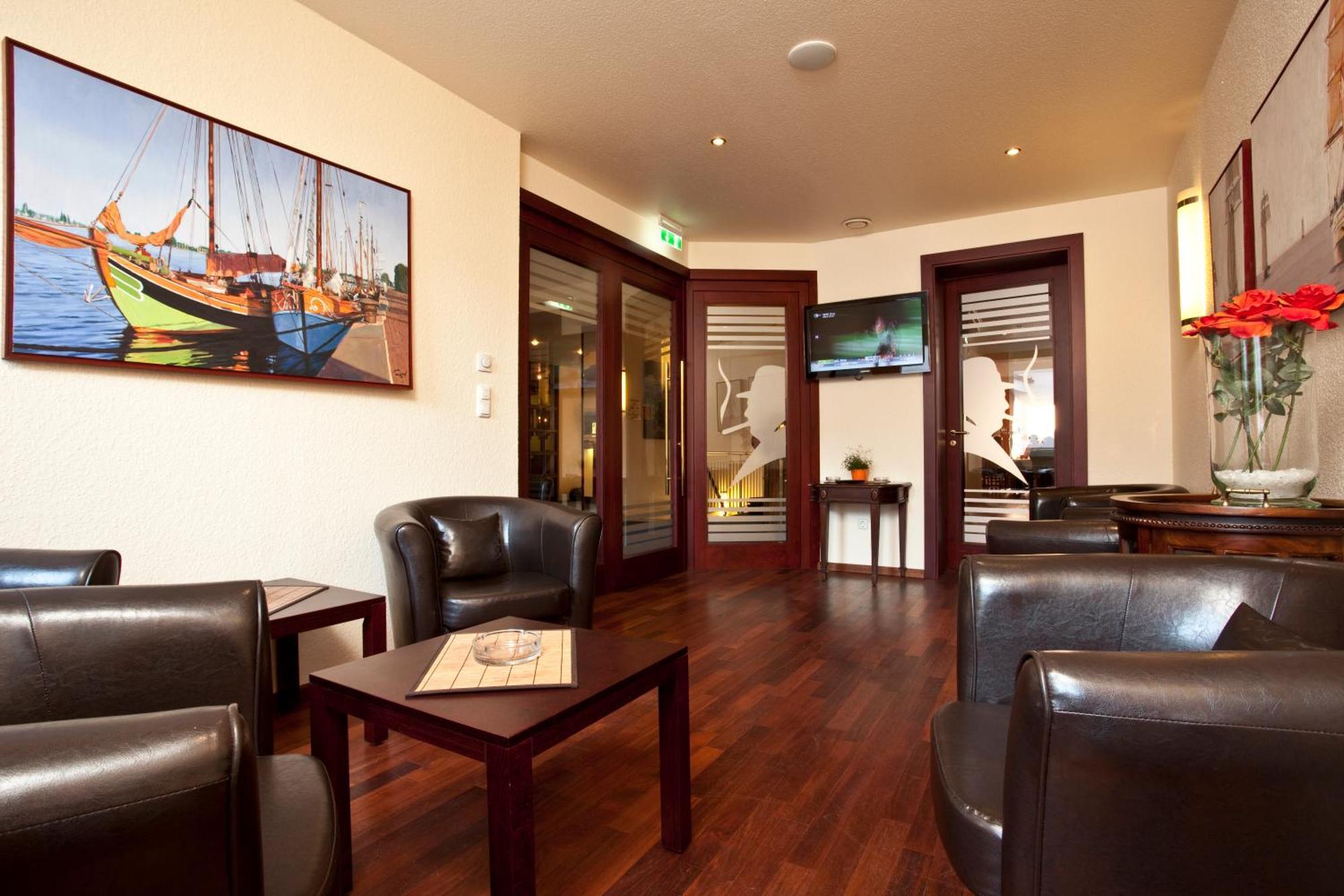Sure Hotel By Best Western Wilhelmshaven City Exterior photo