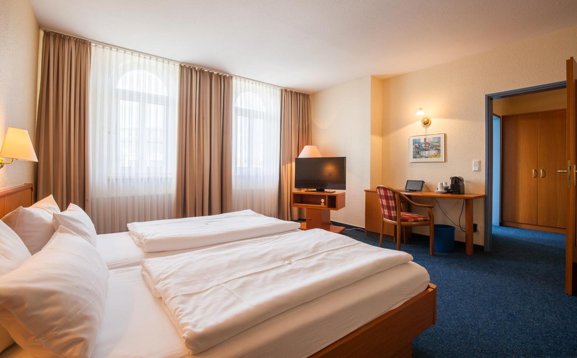 Sure Hotel By Best Western Wilhelmshaven City Exterior photo